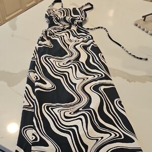 Forever 21 Monochrome Swirl Dress